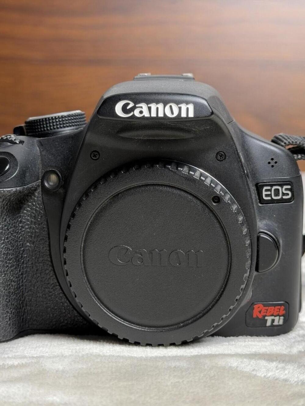 Canon EOS Rebel T1i 15.1MP Digital SLR Camera Body Only - Tested & Working
